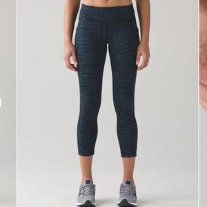 Lululemon Pace rival crop  22" Shatter Weave Desert Teal, Sz 8